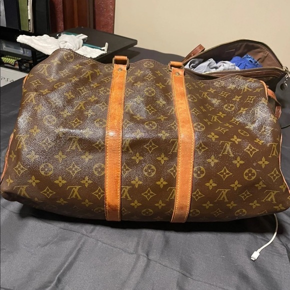 LV tote - Picture 1 of 9